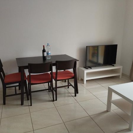 Polycarpou 48 Apartment Paphos ภายนอก รูปภาพ