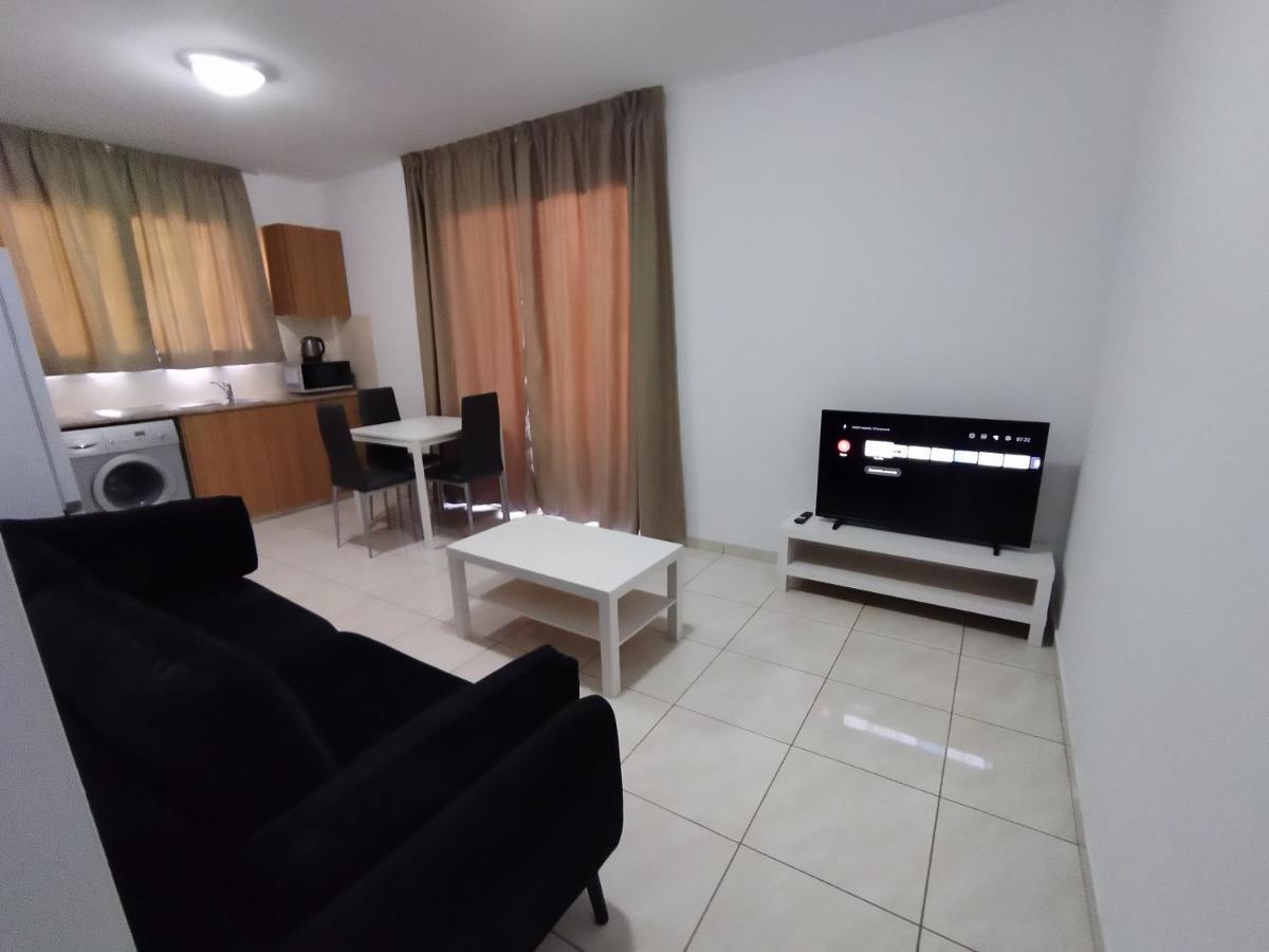 Polycarpou 48 Apartment Paphos ภายนอก รูปภาพ