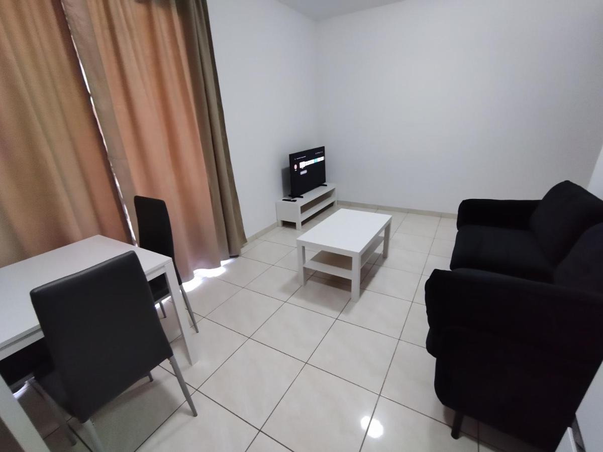 Polycarpou 48 Apartment Paphos ภายนอก รูปภาพ