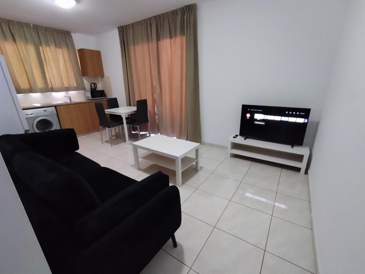 Polycarpou 48 Apartment Paphos ภายนอก รูปภาพ