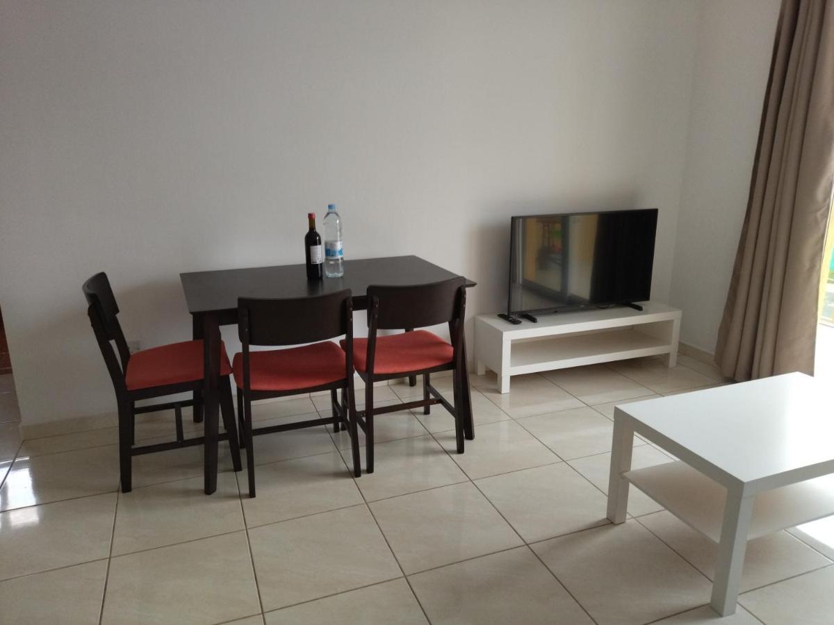 Polycarpou 48 Apartment Paphos ภายนอก รูปภาพ